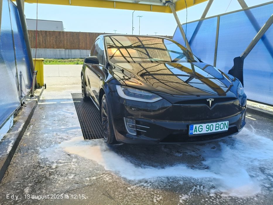TESLA X 100 D LR și BMW X4 M