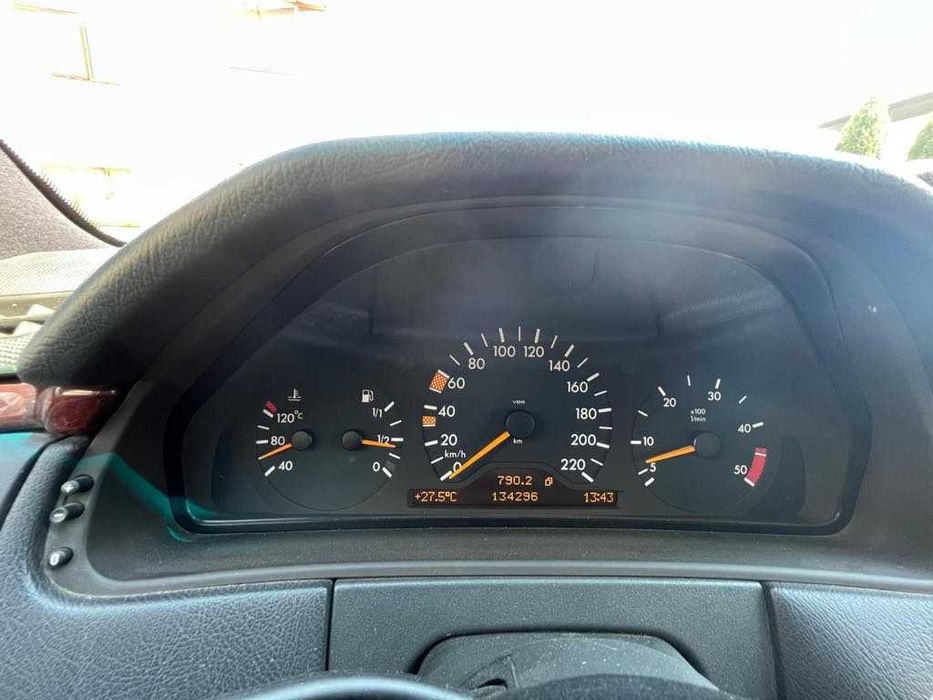 Dric Funerar - Mercedes Benz 210F E290TD