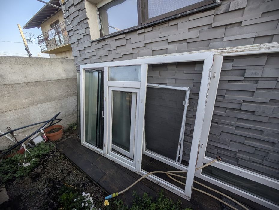 Vând două ferestre din termopan