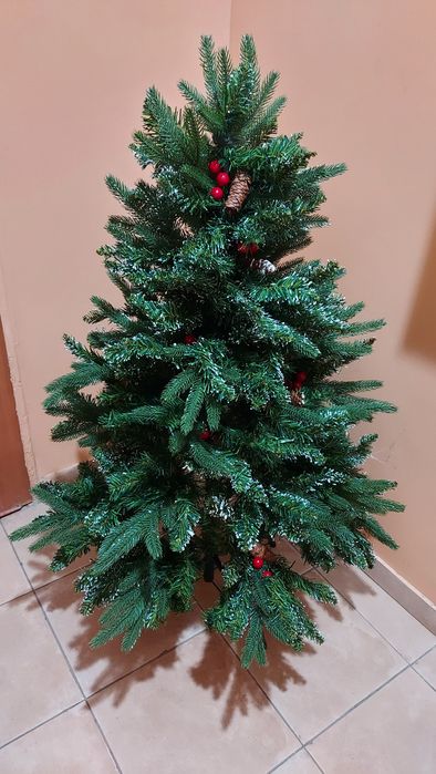 Очень красивая литая елка 110 см