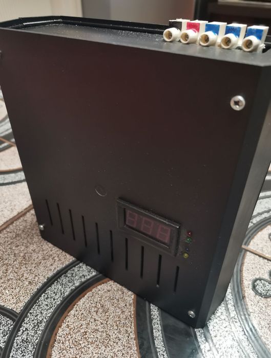 Vând controler eolian