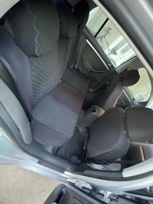 Golf 5 1.9 tdi  din 2004