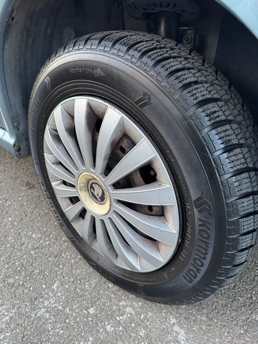 Vand skoda fabia 1.4 cauciucuri NOI