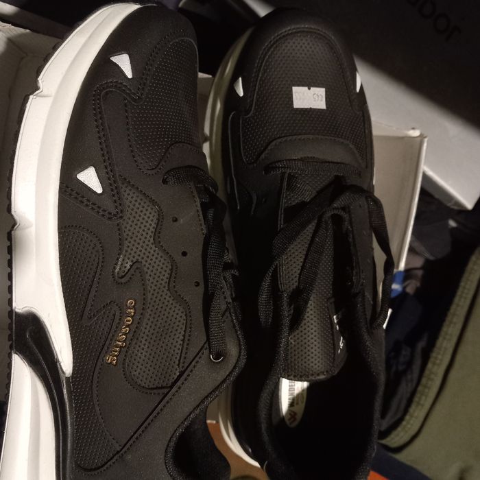 Спортни обувки 45 номер