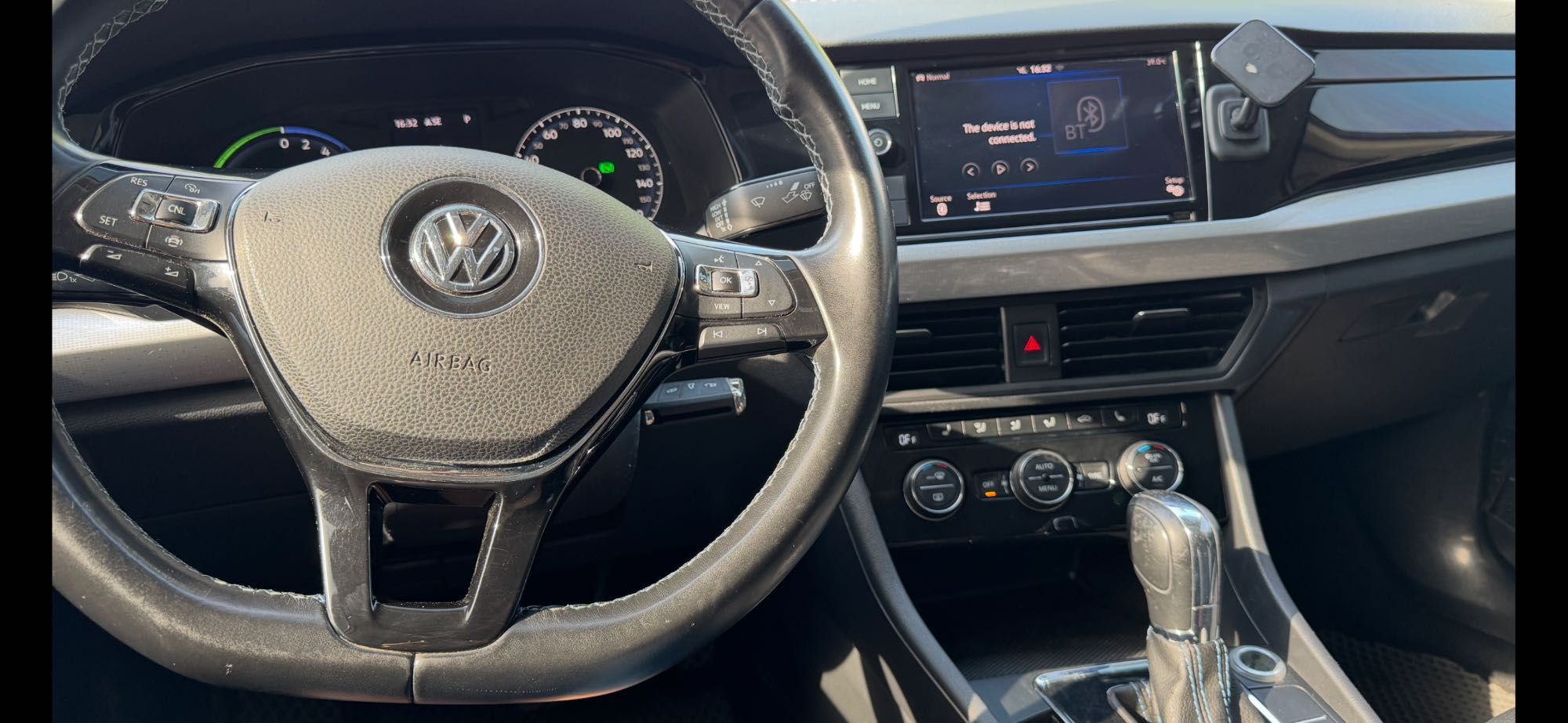 VOLKSWAGEN E BORA  Нахт ва Вариант 11100