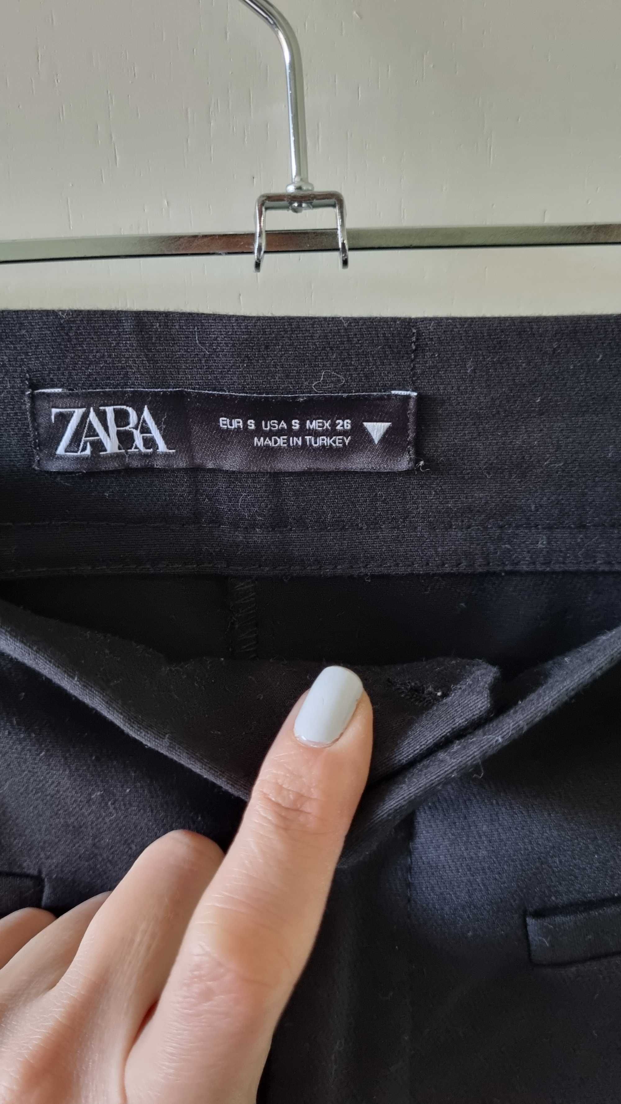 Черен панталон Zara