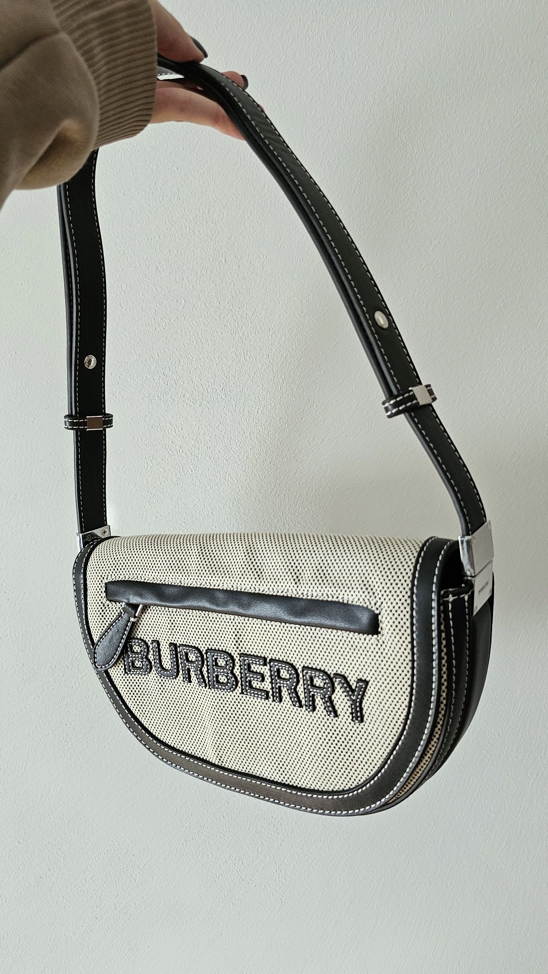 Burberry Olympia Canvas чанта