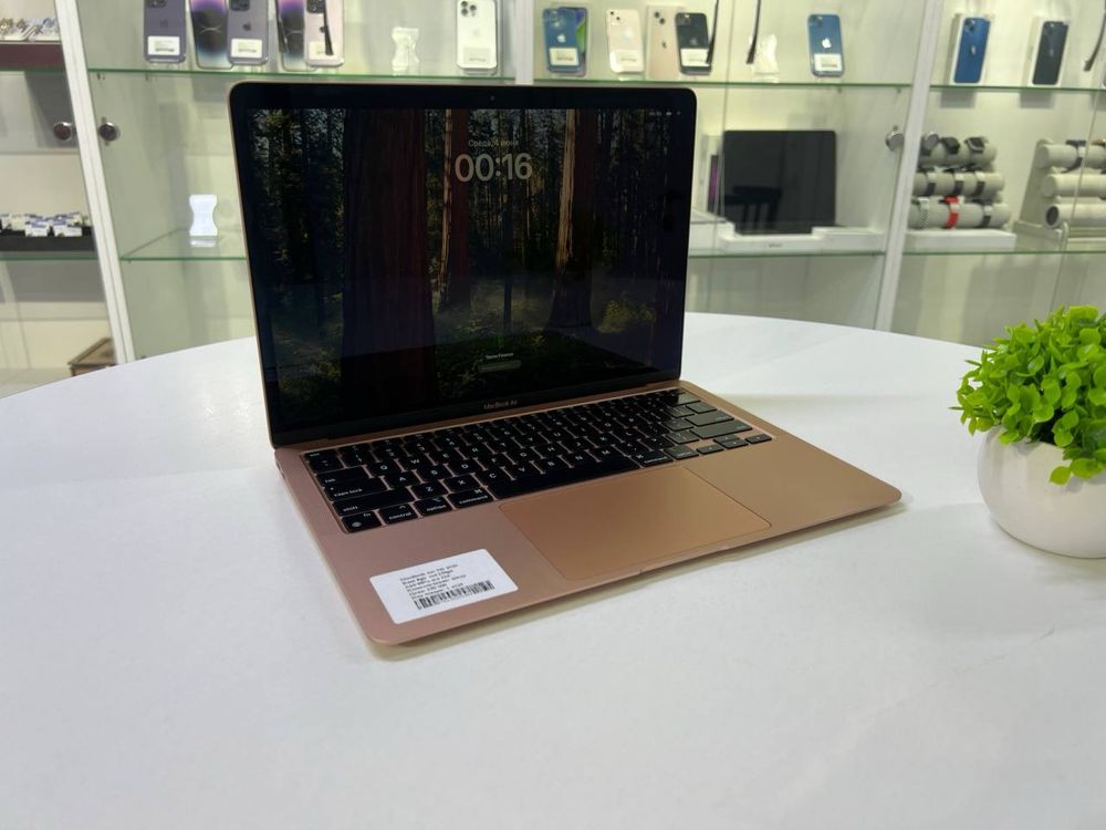 MacBook Air M1 2020 Код товара: 1-4125 тт