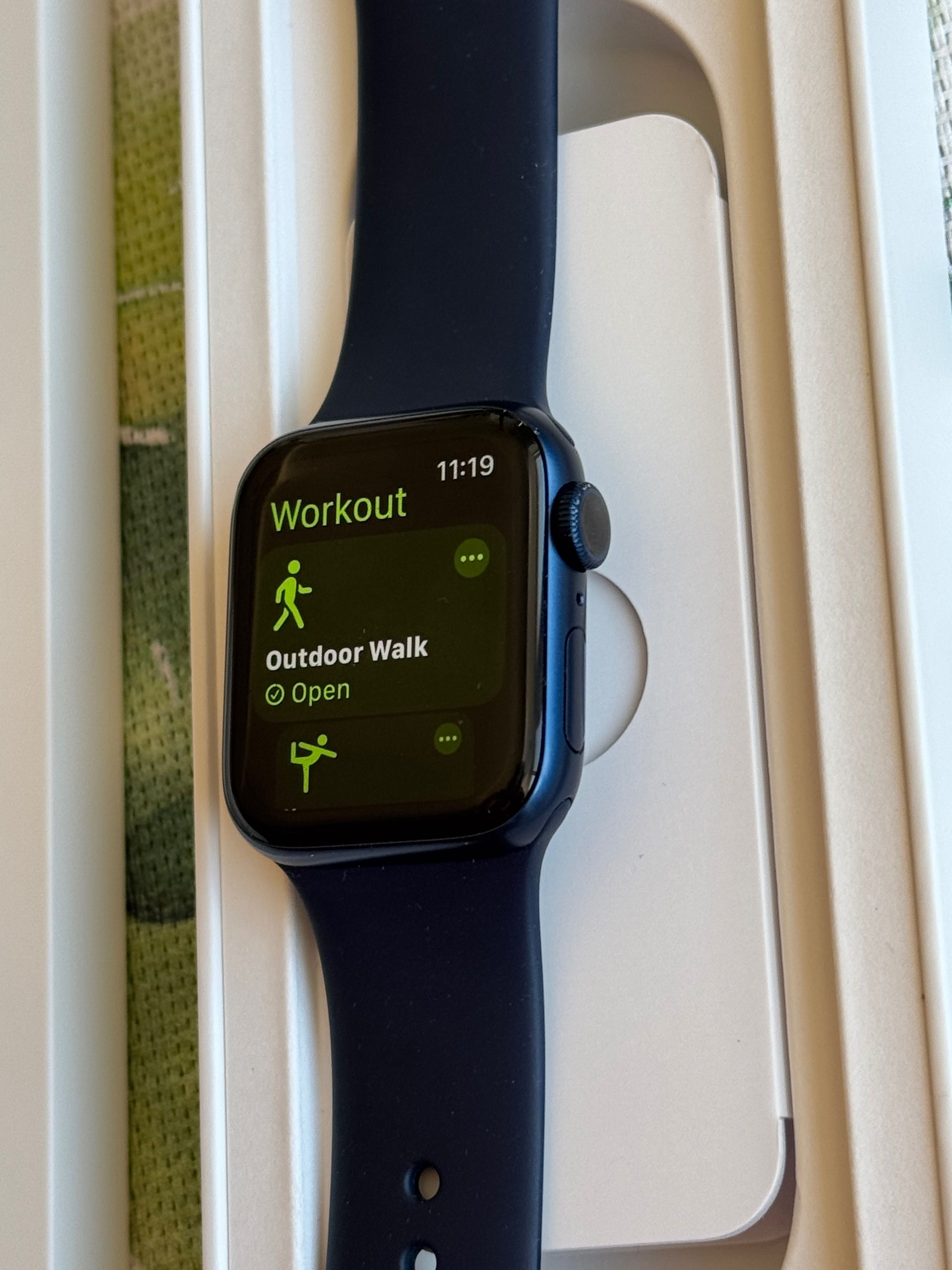Apple Watch 6, 40 mm, 32 GB, Blue