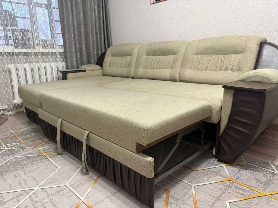 Срочно продам диван