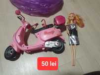 Barbie cu motoreta