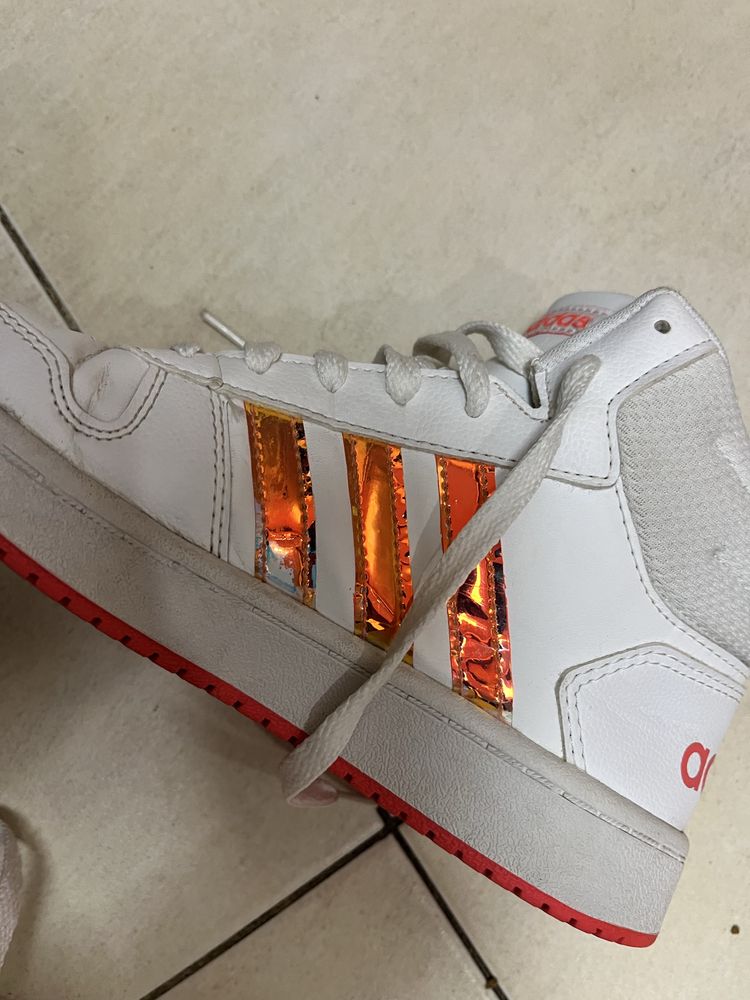 Дамски / детски кецове адидас / adidas