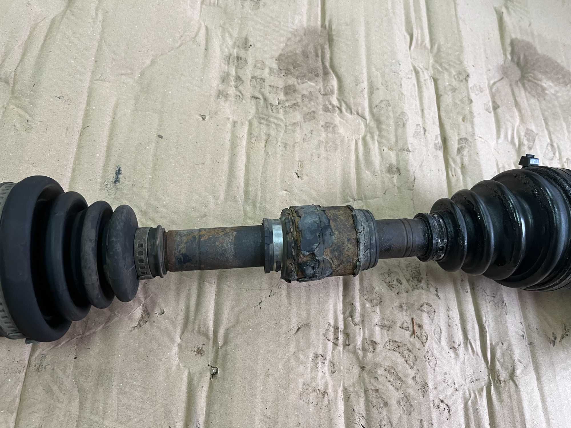 Полуоски за Toyota Corolla Verso 2.0 D-4D 2003 г.