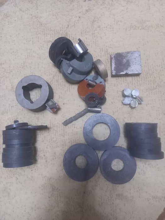 Магниты разные б/у