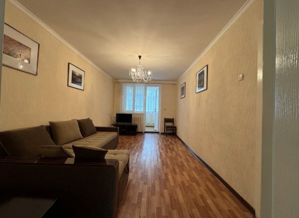 Цум Голубые Купола 2/4/5 кирпич 50м2 мебель техника