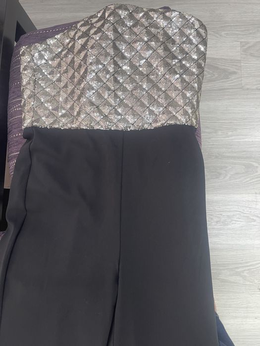 Стилен гащеризон Mango с бляскава сребриста горна част