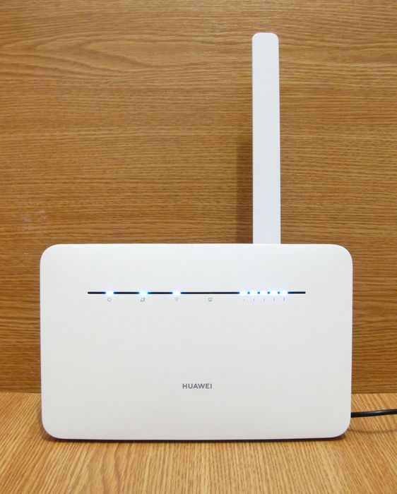 Huawei B535-232 router WiFi antena externa modem SIM 4G+ LTE 300 Mb