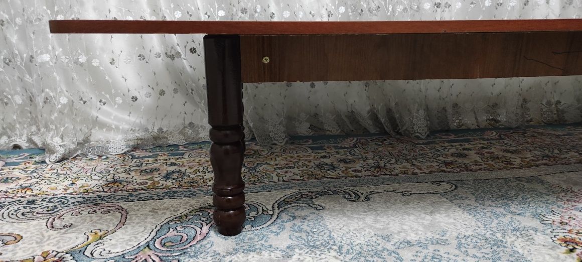 Xontaxta sotiladi, razmerlari 185x90x40 sm