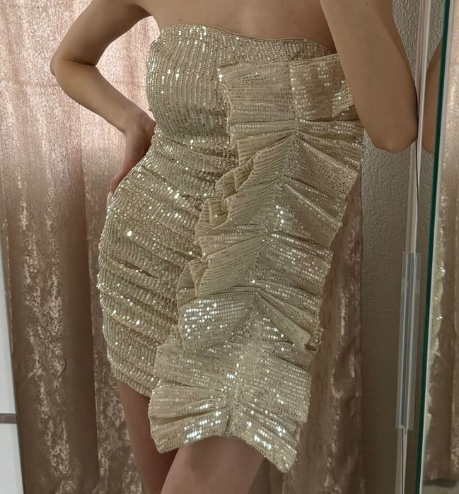 Красиви рокли в различни размери  С / М / Л