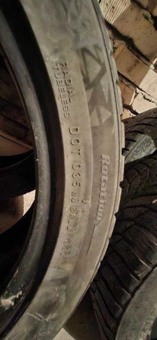 Pirelli 245 40 18 - 60лв и Nexen 225 45 17 - 50 лв.