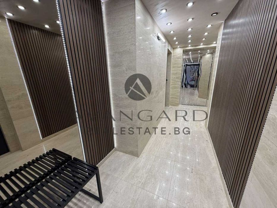 Продава се Тристаен апартамент в Пловдив, Център - 135 кв.м за 2660 €/кв.м - Снимка #14