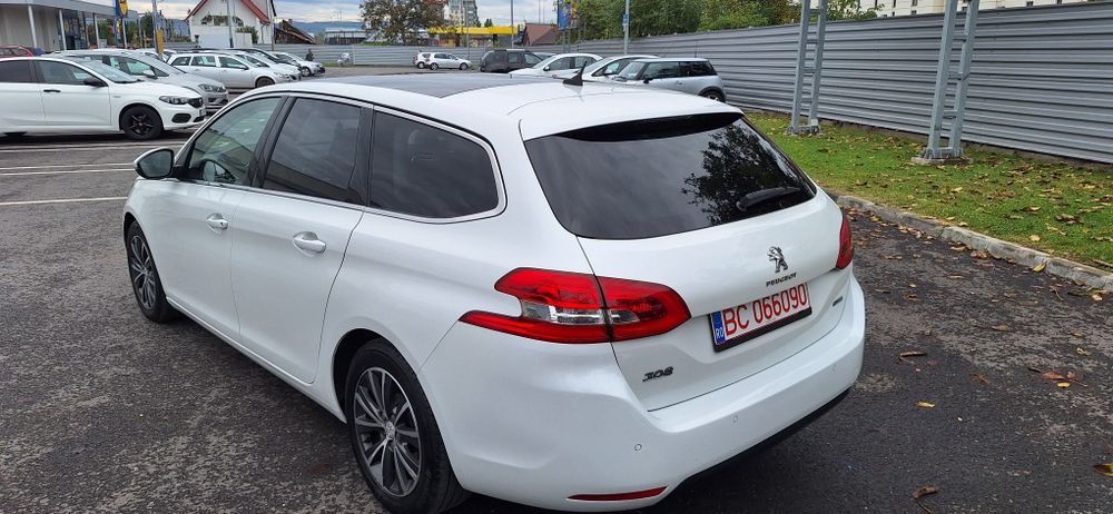 Peugeot 308,1.6 D,120 CP,Euro 6,Panoramic, Distribuție schimbata. 2015