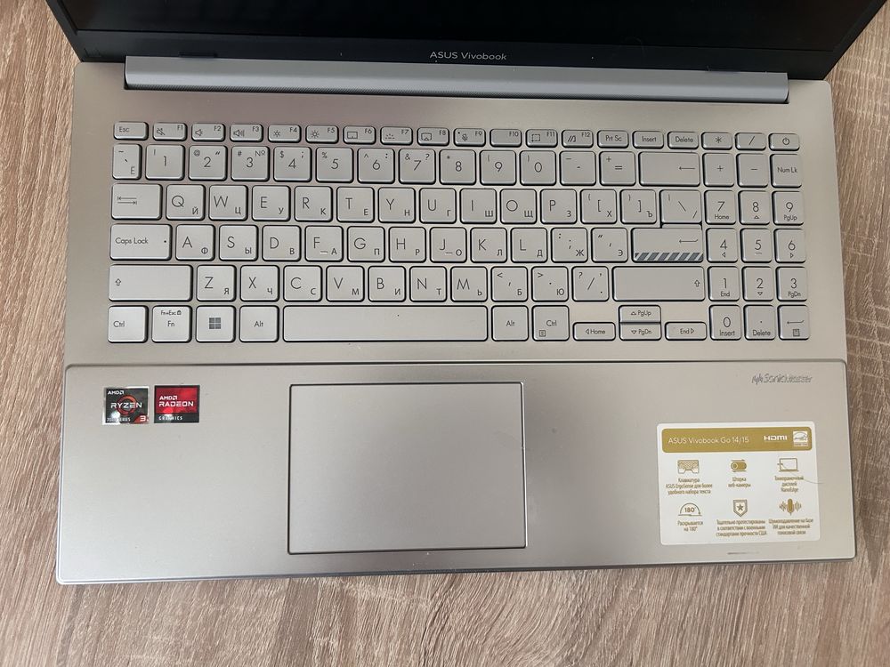 Продам ноутбук Asus vivobook 15 новый