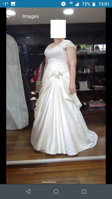 Vand rochie de mireasa