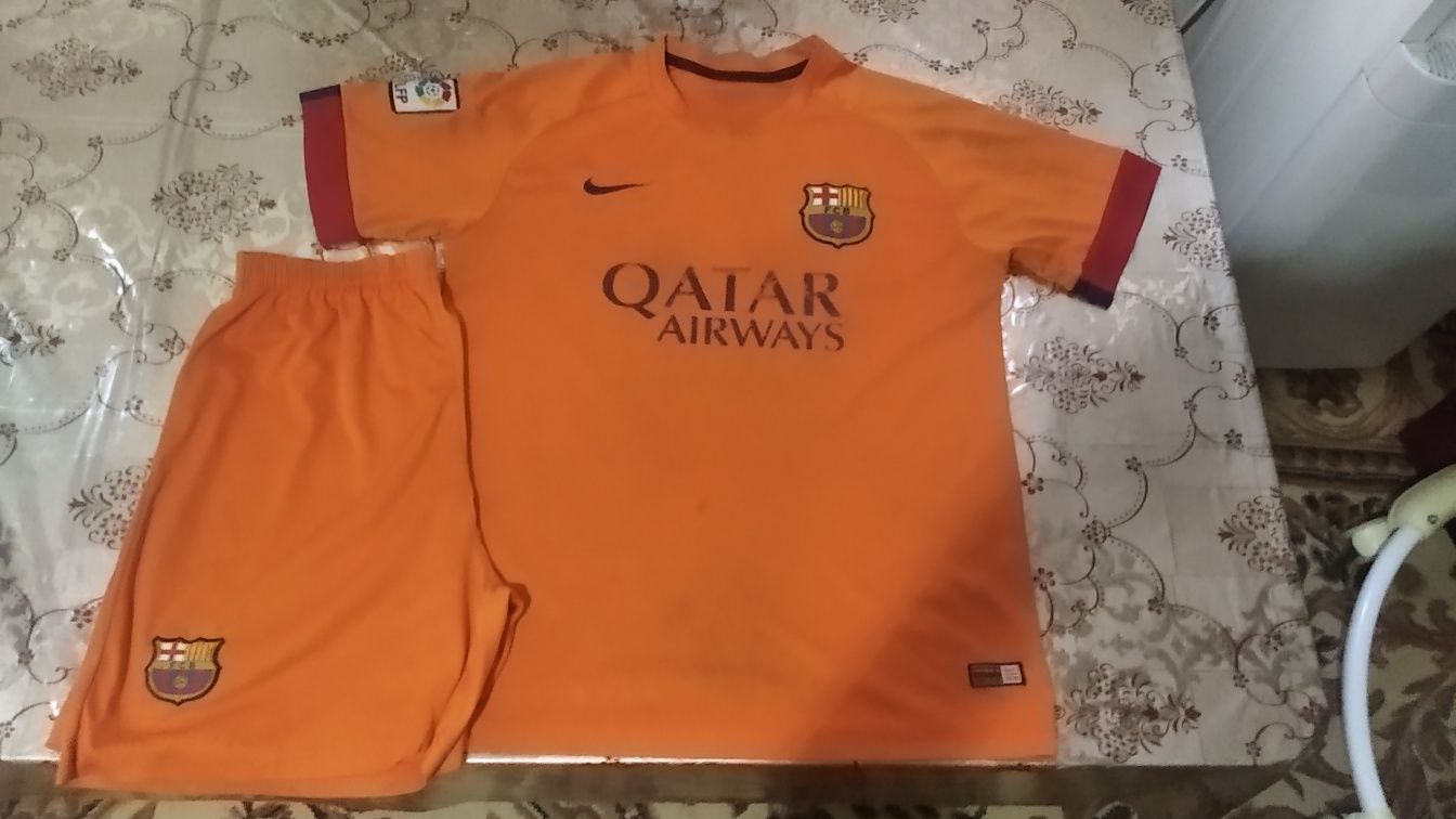 Sport mahsulot. Barcelona libosi sotiladi sastayanisi zur. Original