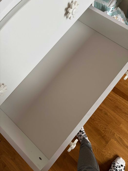 Скрин за детски дрехи