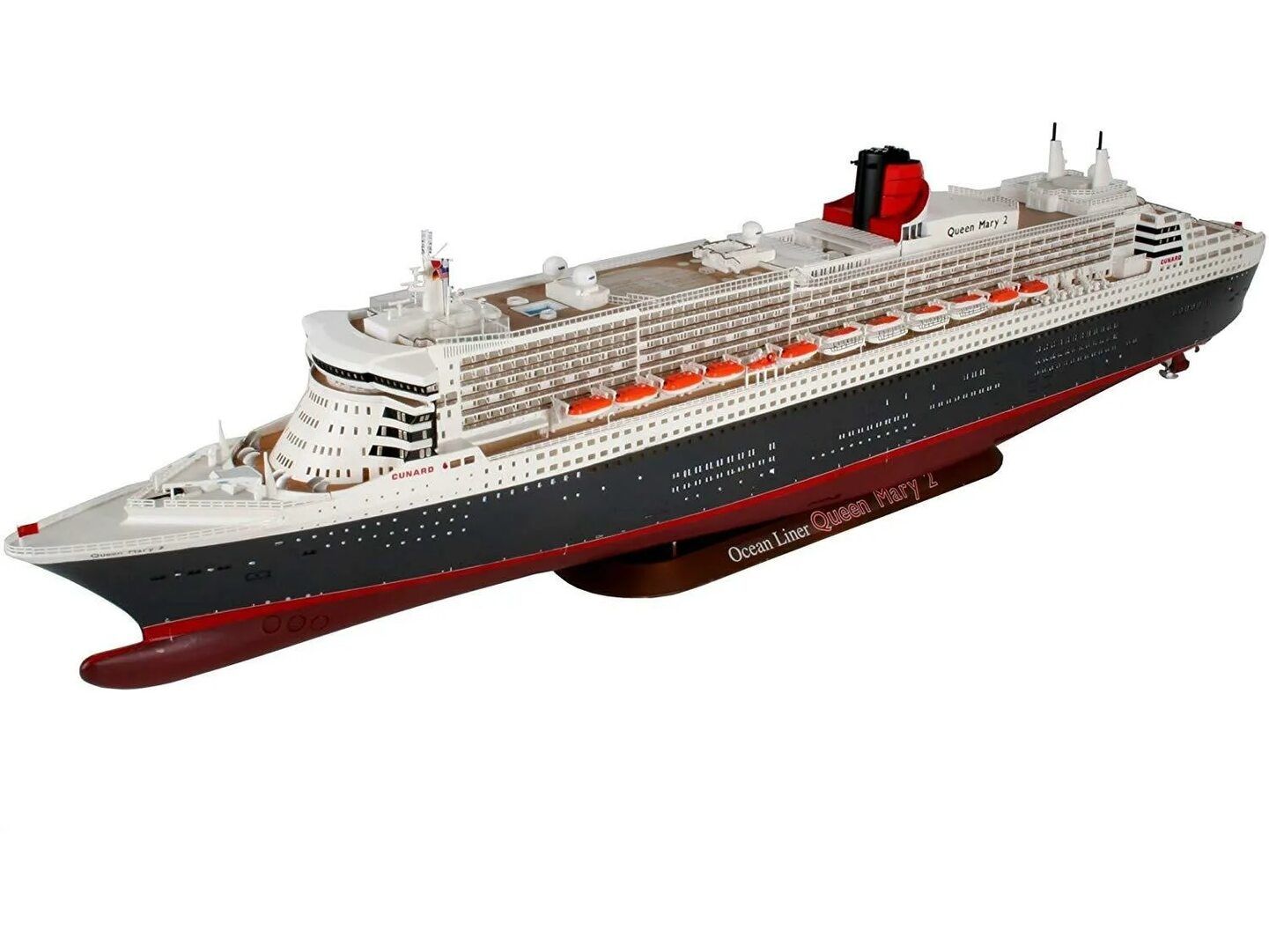 Сборная модель парохода Queen Mary 2, 1:400
