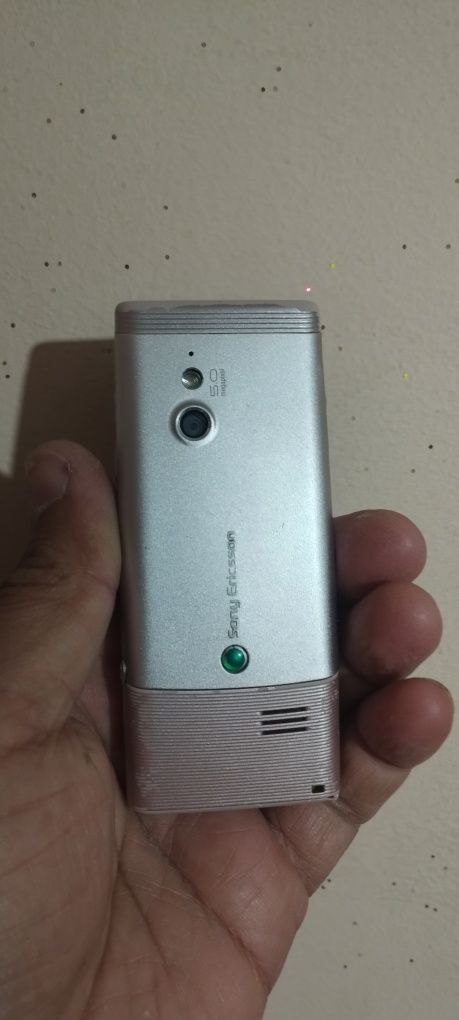 Продаются телефон Sony Ericsson  j10i