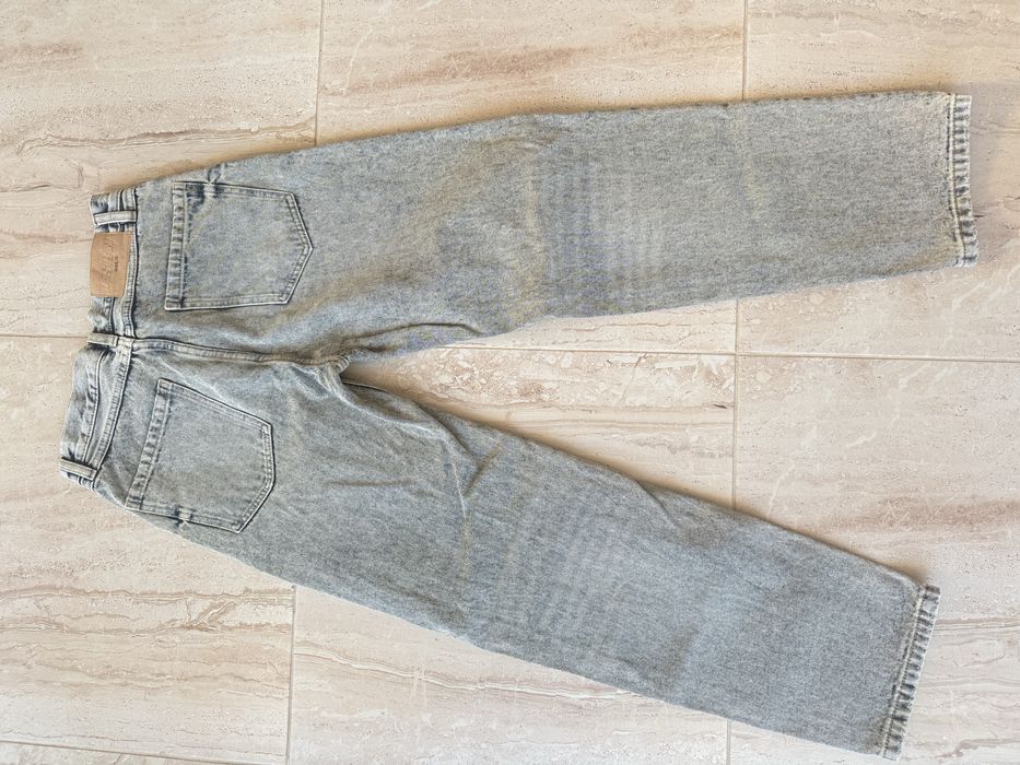 Мръсно сини дънки