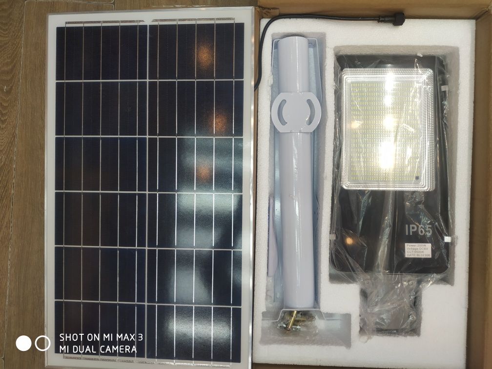 солничний прожектор solar 100w/200w