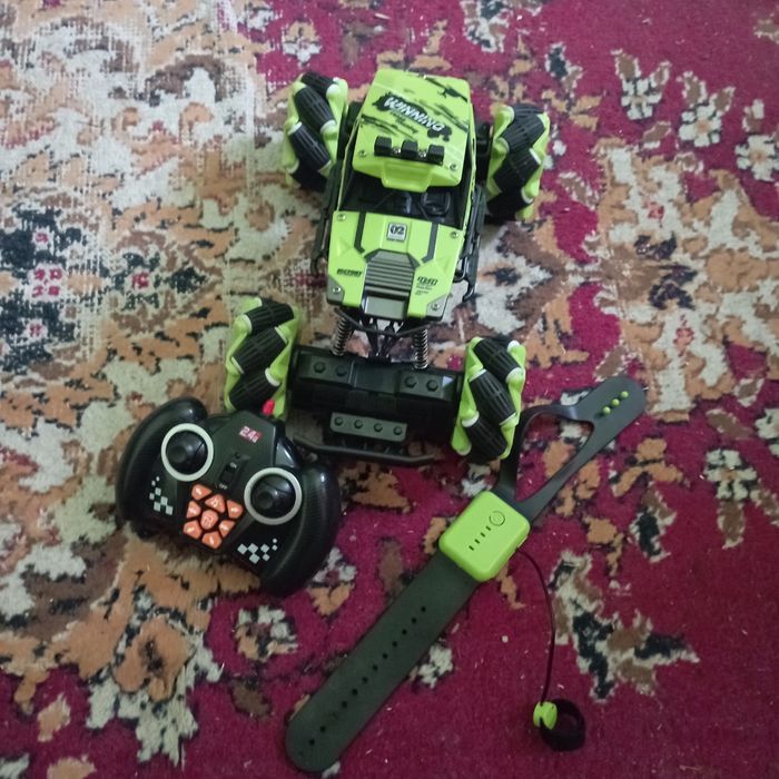 Mașină cu telecomandă