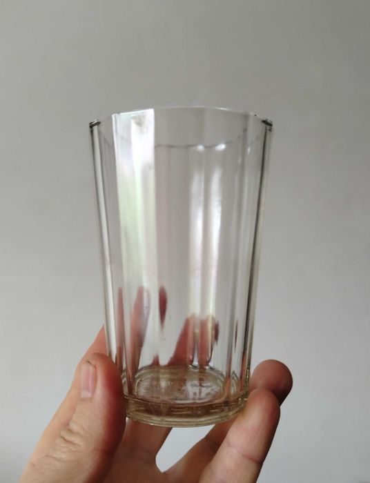 Стаканы советские. Читайте описание и смотрите все фото.