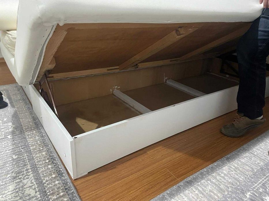 PAT MATRIMONIAL 190X160 cm ( din 2 parti tip LADA ) CU SALTELE + TOPER