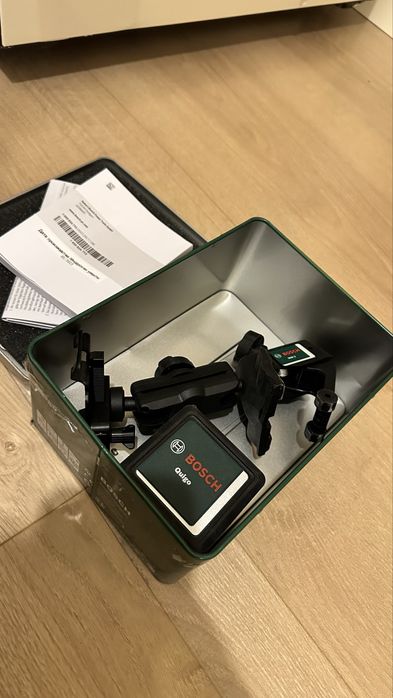 Nivela laser cu linii BOSCH Quigo