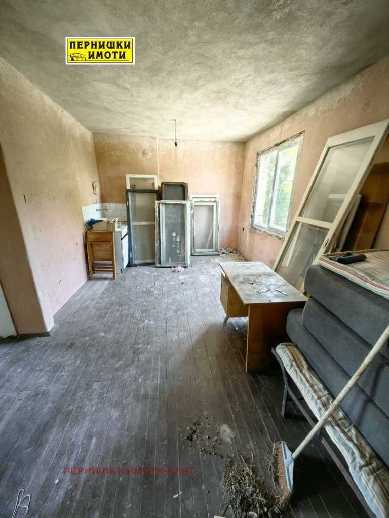 Продава се Къща в Перник, Димова махала - 88 кв.м за 290 €/кв.м - Снимка #2