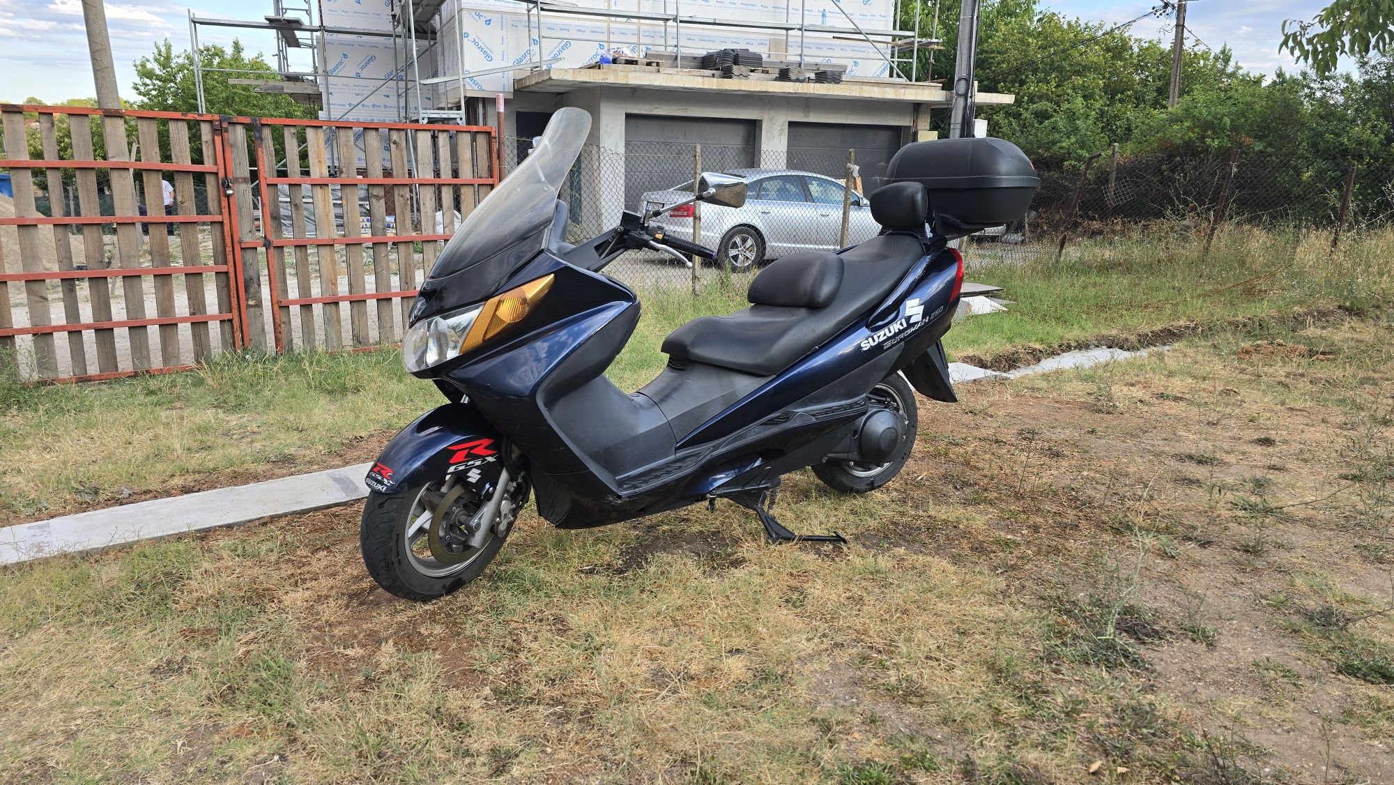Сузуки бъргман 250i