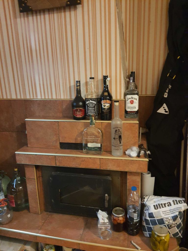 Продава се Четиристаен апартамент в Русе, Родина 1 - 80 кв.м за 1530 €/кв.м - Снимка #12