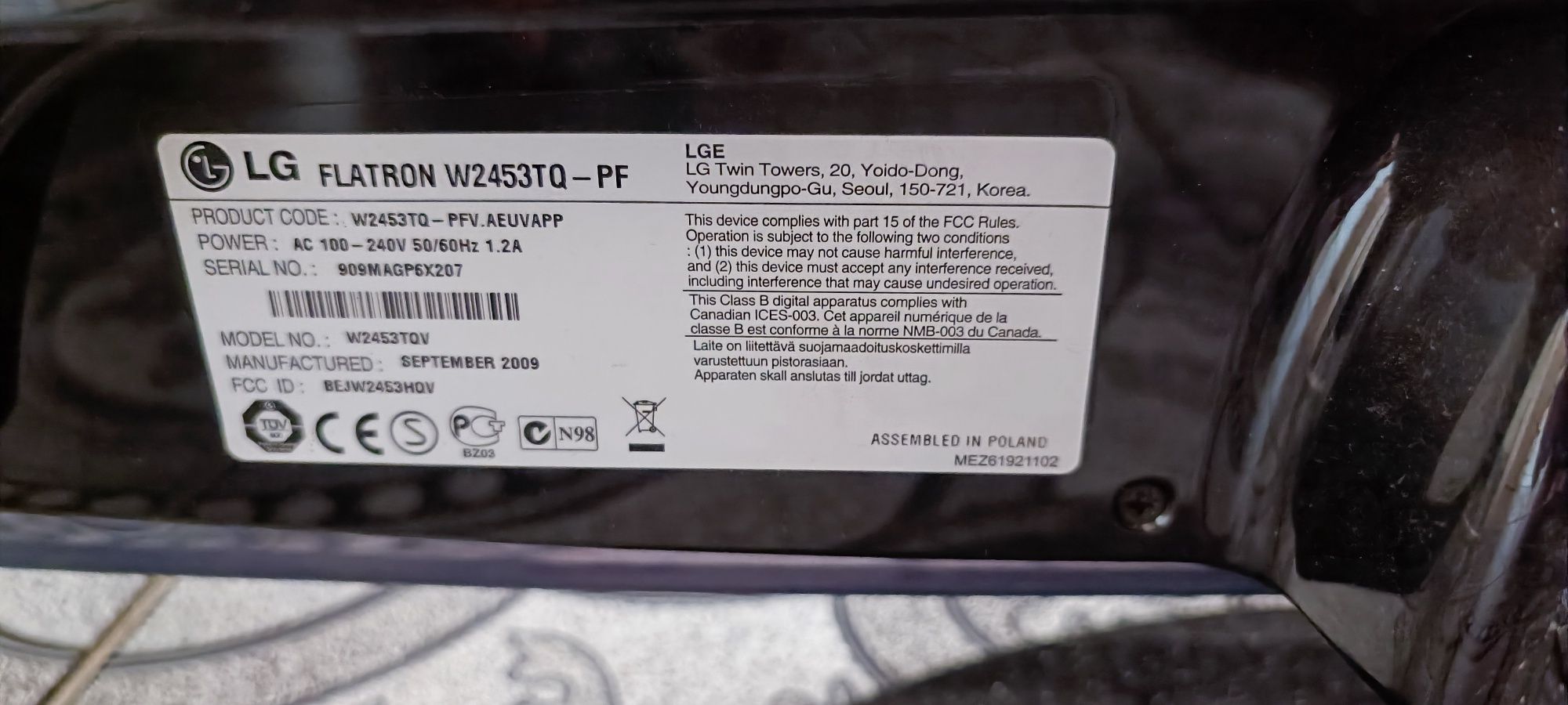 LG Flatron 27"  w2453tq