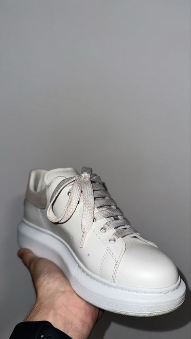 Vand Alexander McQueen
