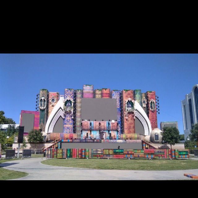 Tashqi reklama bukva BANNER arakal setella