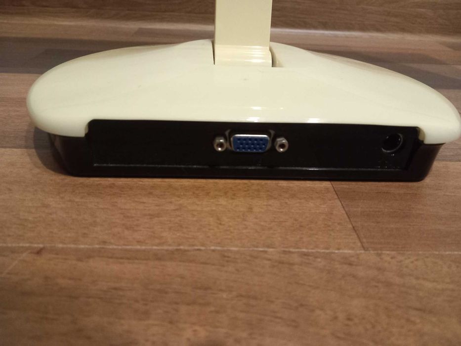 Vand monitor LED Razor