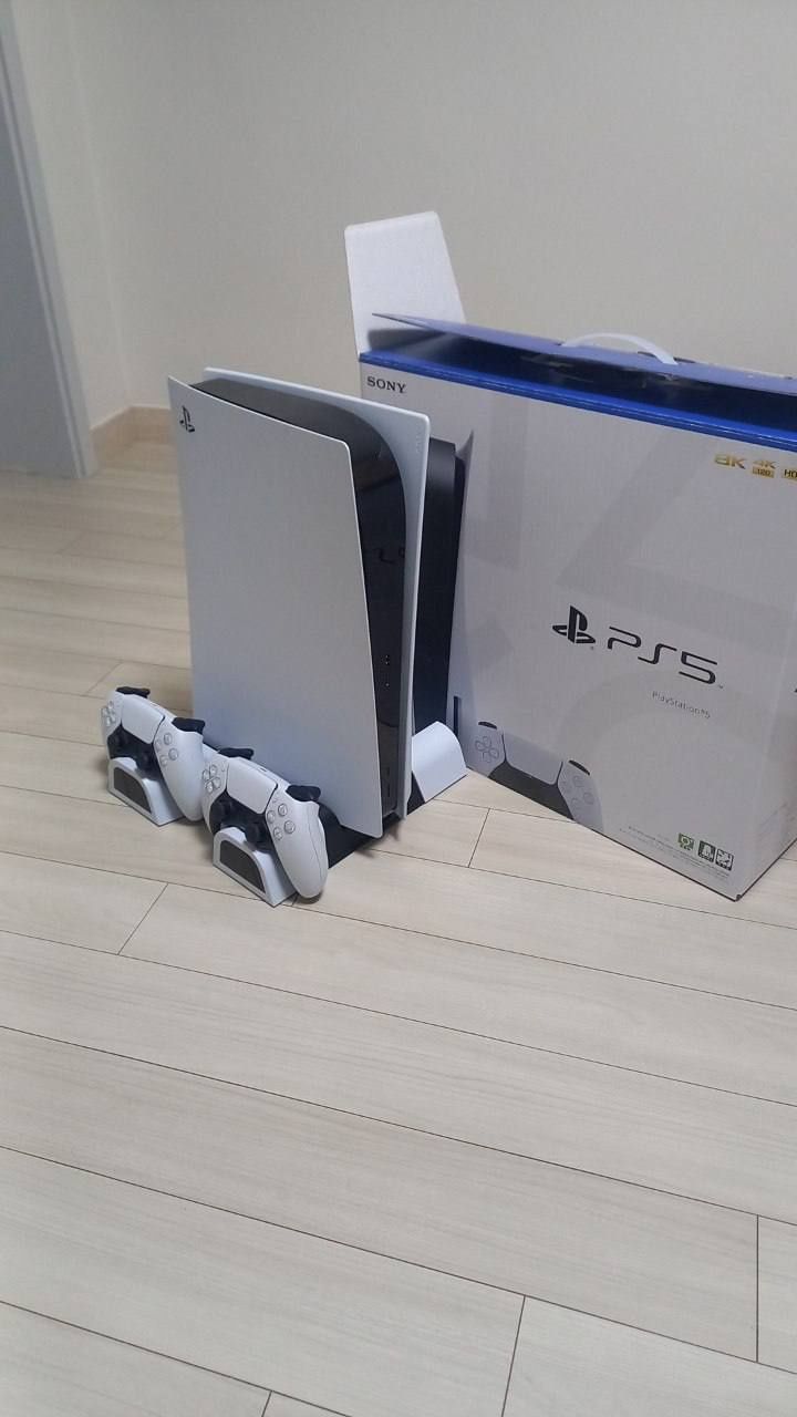 Аренда PS5 Два джойстика .
