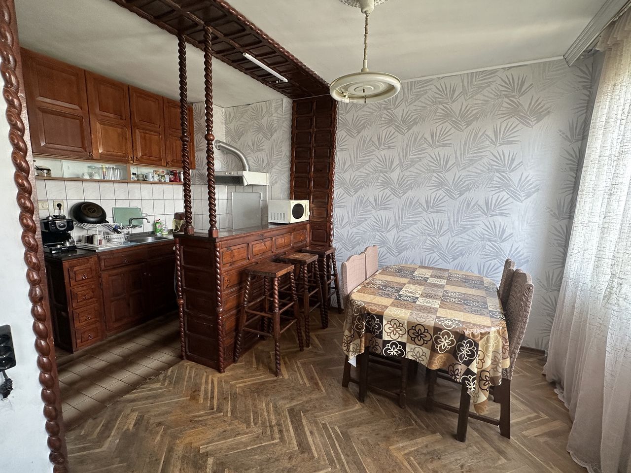 Продава се Четиристаен апартамент в Пазарджик, Моста на Лютата - 91 кв.м за 1017 €/кв.м - Снимка #3