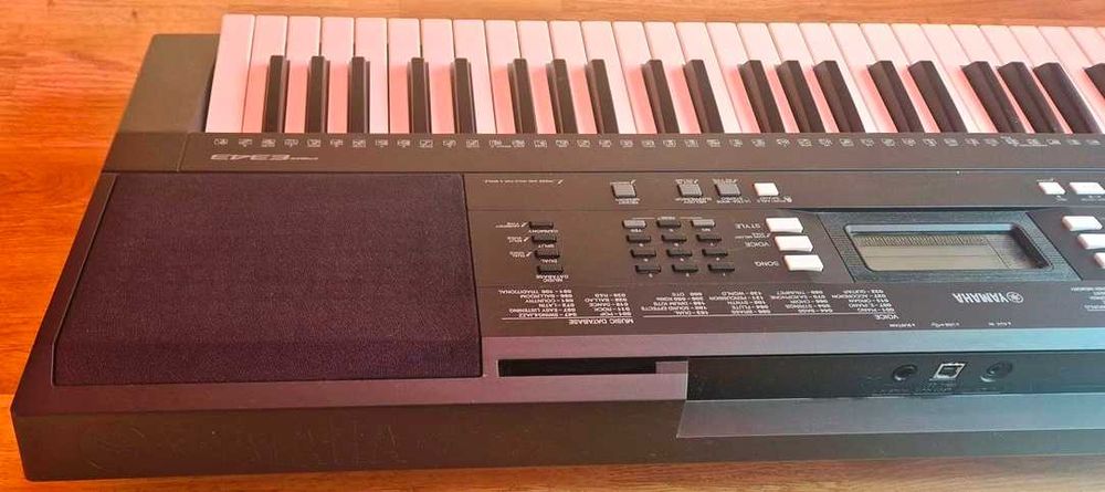 Пиано Синтезатор Yamaha PSR-E343
