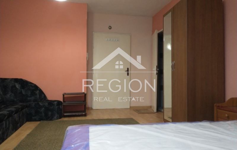 Дава се под наем Едностаен апартамент в Варна, Електрон - 30 кв.м за 306 € - Снимка #4