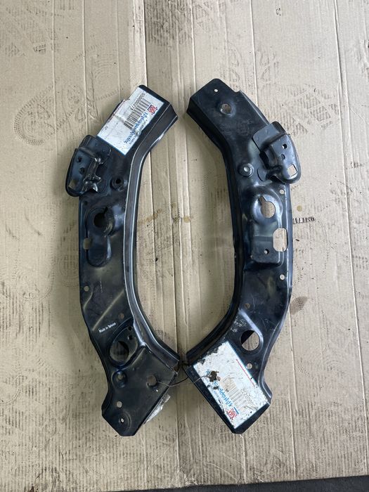 Armatura fata / suporti faruri Mitsubishi Outlander